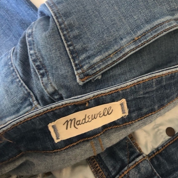 Madewell Curvy High-Rise Skinny Jeans: Drop Step-Hem Edition - Picture 10 of 11